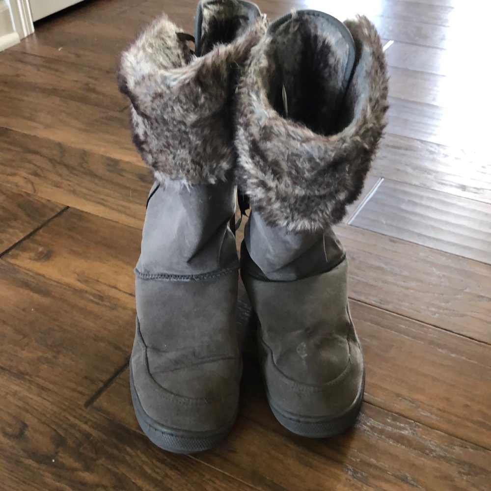 Fashion winter boots size 8.5